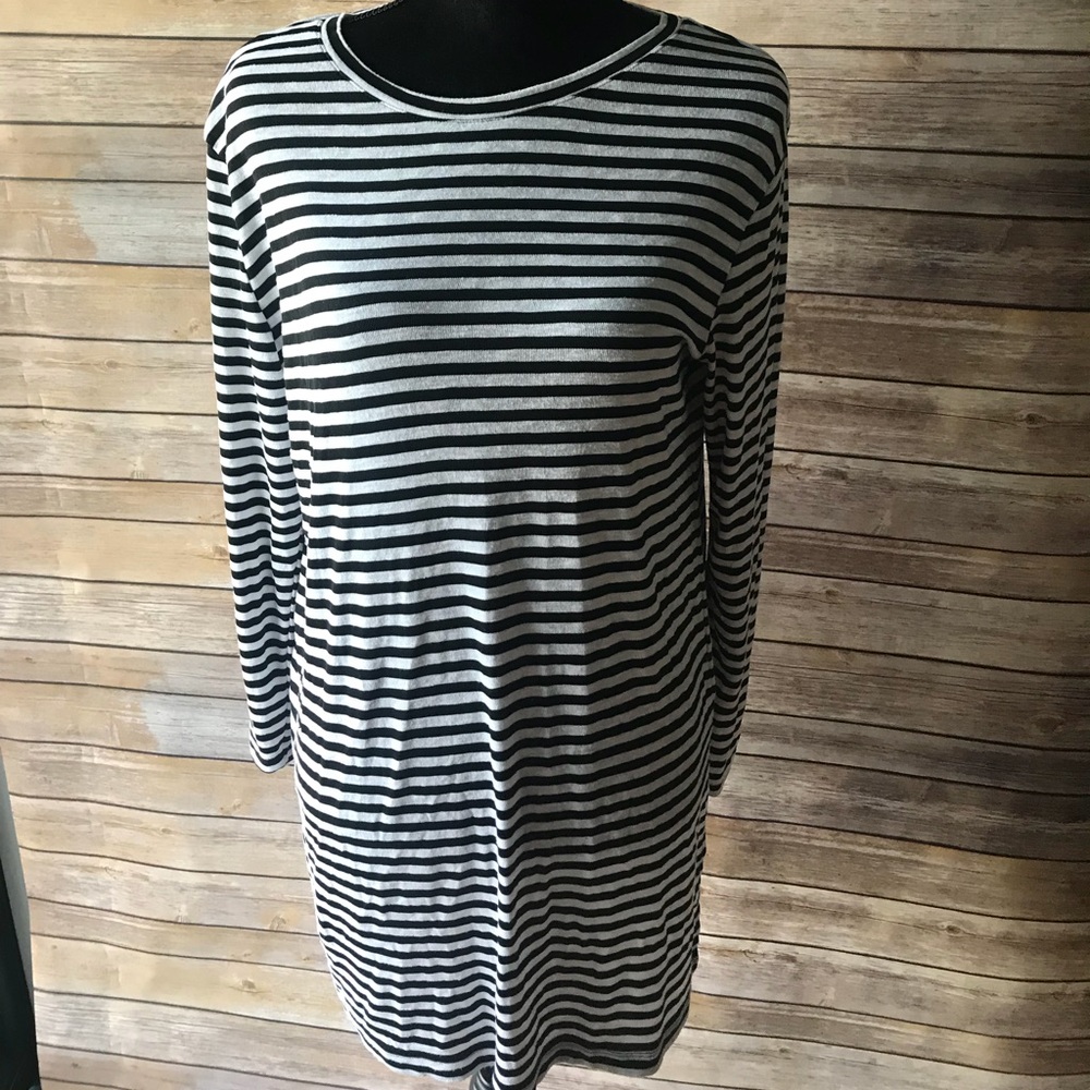 Old Navy tunic - great over leggings!